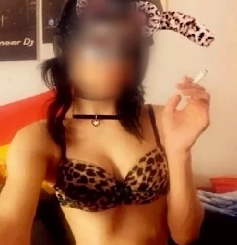 Saara, 32