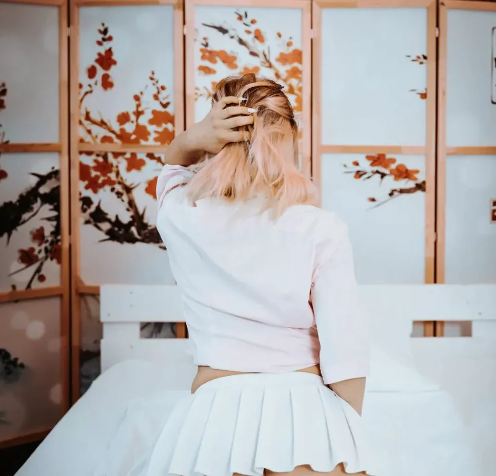 Selma, 23