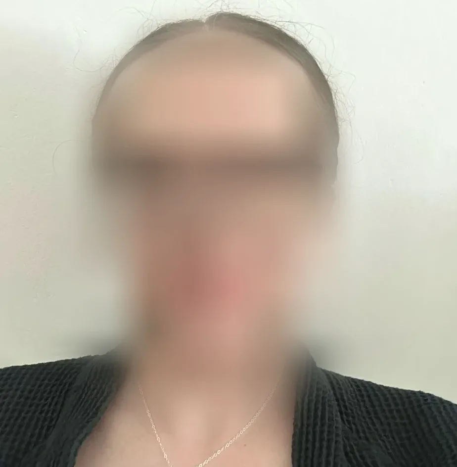 Sofia, 28